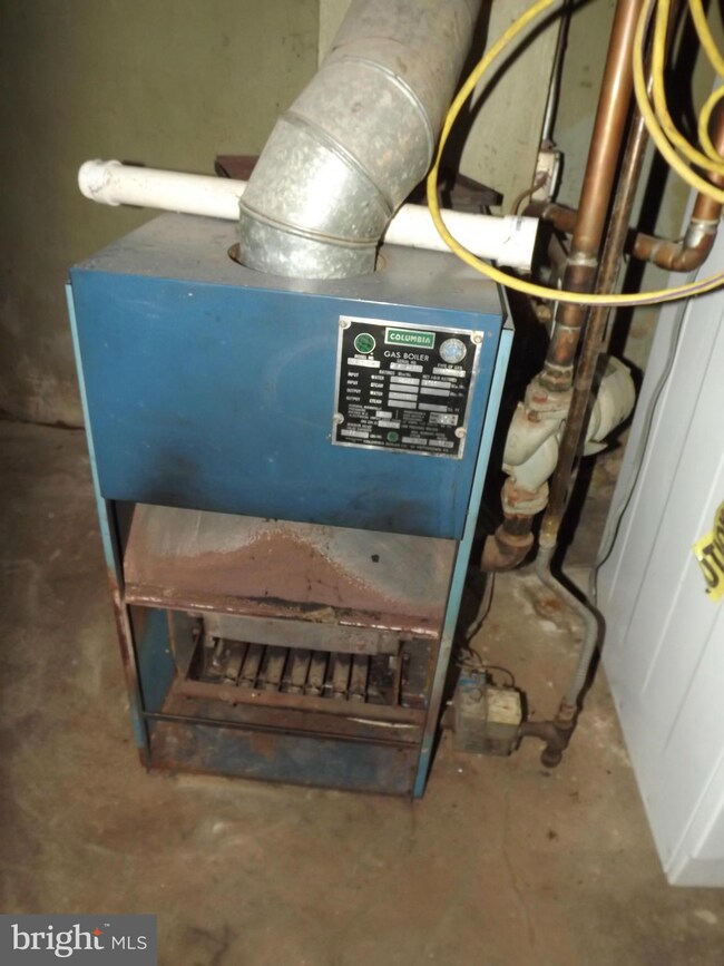 3910 Claremont St, Baltimore, MD 21224 - photo 5