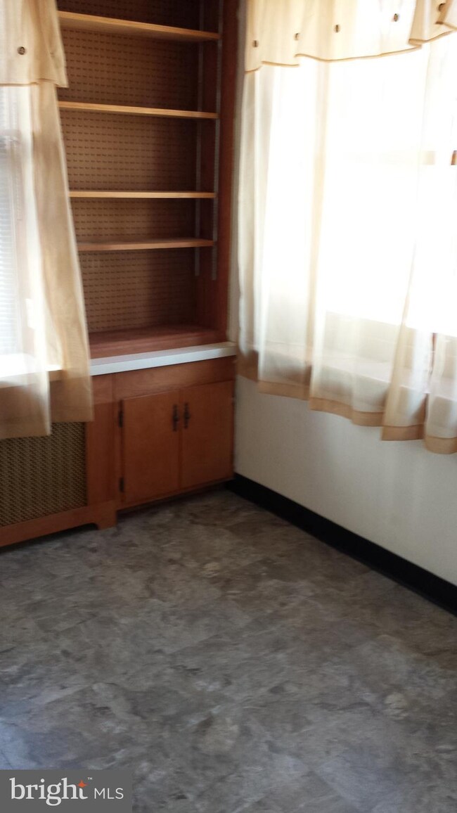 25 N Penrose St unit 1, Quakertown, PA 18951 - photo 6