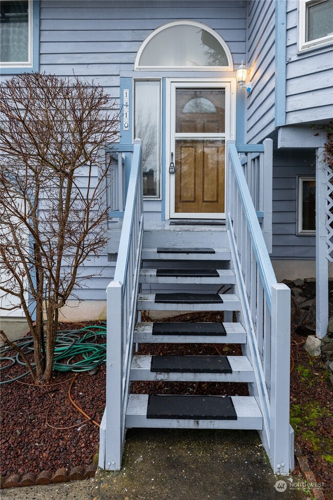 1410 S 260th Place, Des Moines, WA 98198 - photo 3