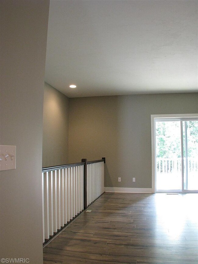 2490 Nuttall Ct unit 11, Holland, MI 49424 - photo 7