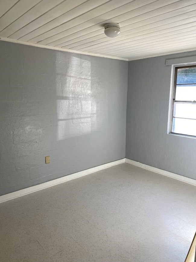 1210 Gillespie Ave, Albany, GA 31707 - photo 4