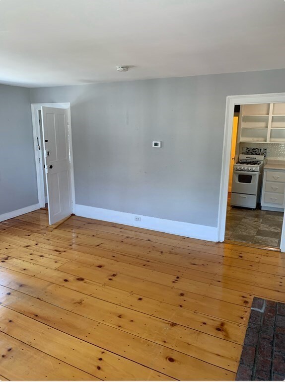 66 Lee St unit 4, Marblehead, MA 01945 - photo 2