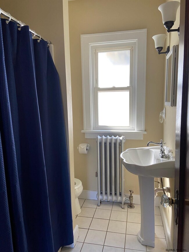 2617 Earl St, Schenectady, NY 12306 - photo 4