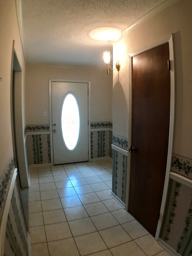 3921 Wickersham St, Bay City, TX 77414 - photo 3