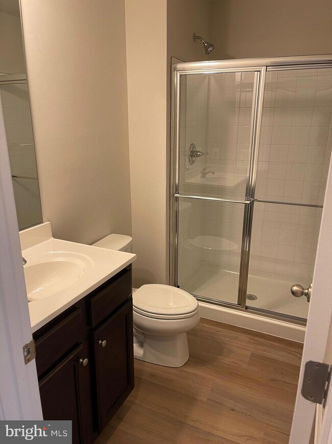 5905 Garden Walk Dr, Frederick, MD 21703 - photo 4