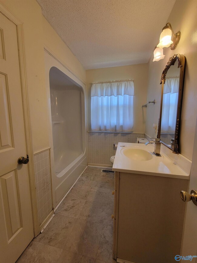 4605 Calvert Rd NW, Huntsville, AL 35816 - photo 5