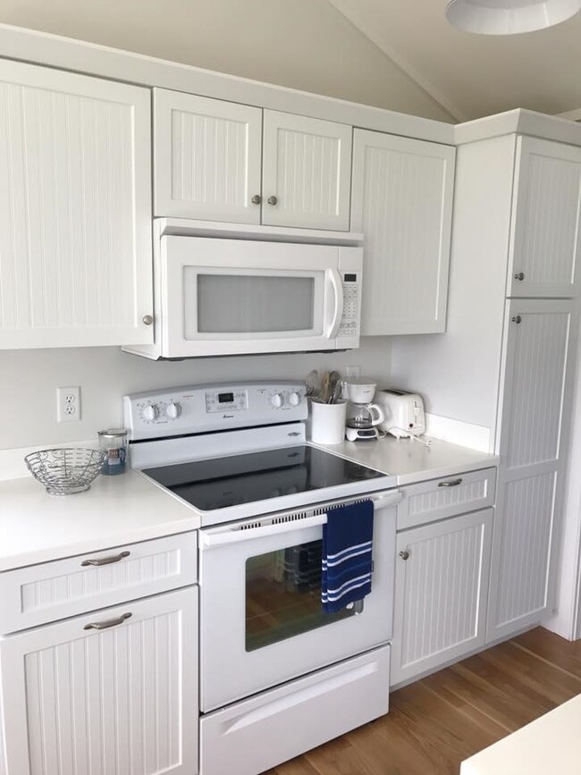 1381 Ocean Blvd unit 9, Rye, NH 03870 - photo 2