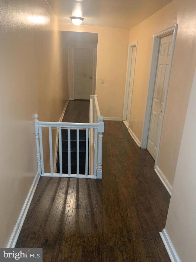 208 Walnut St, Darby, PA 19023 - photo 7