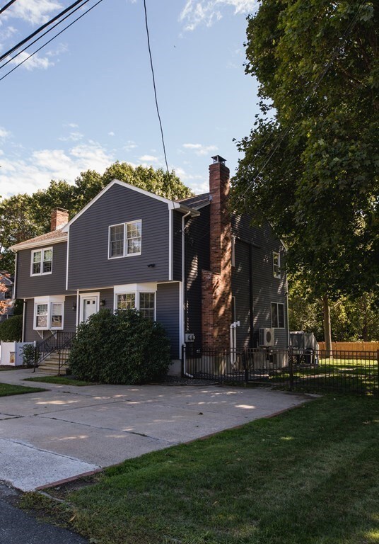 33 Auburn St unit 1, Saugus, MA 01906 - photo 2