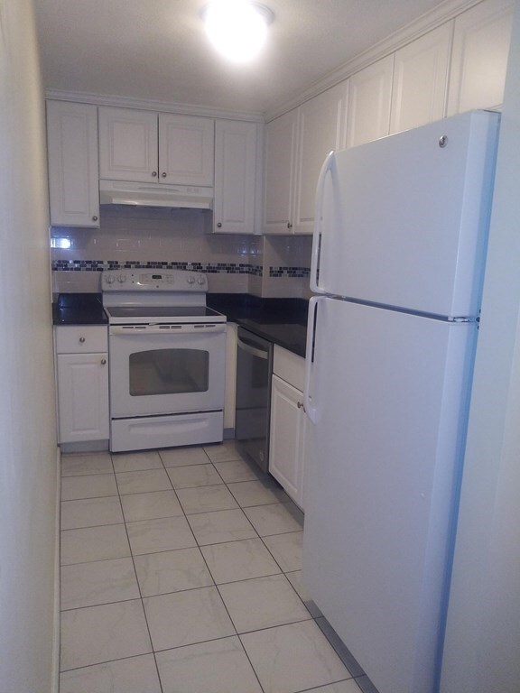 269 Harvard St unit 35, Cambridge, MA 02139 - photo 2