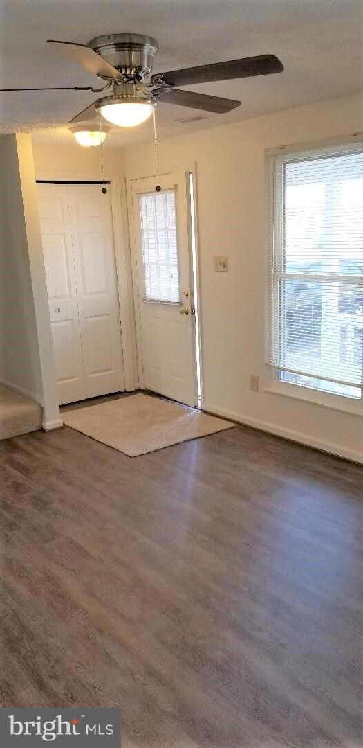 22420 Stablehouse Dr, Sterling, VA 20164 - photo 2