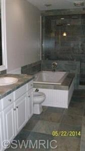 2447 Highridge Ln SE unit 6, Grand Rapids, MI 49546 - photo 4