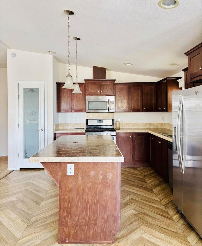 1010 E Bobier Dr unit 137, Vista, CA 92084 - photo 6