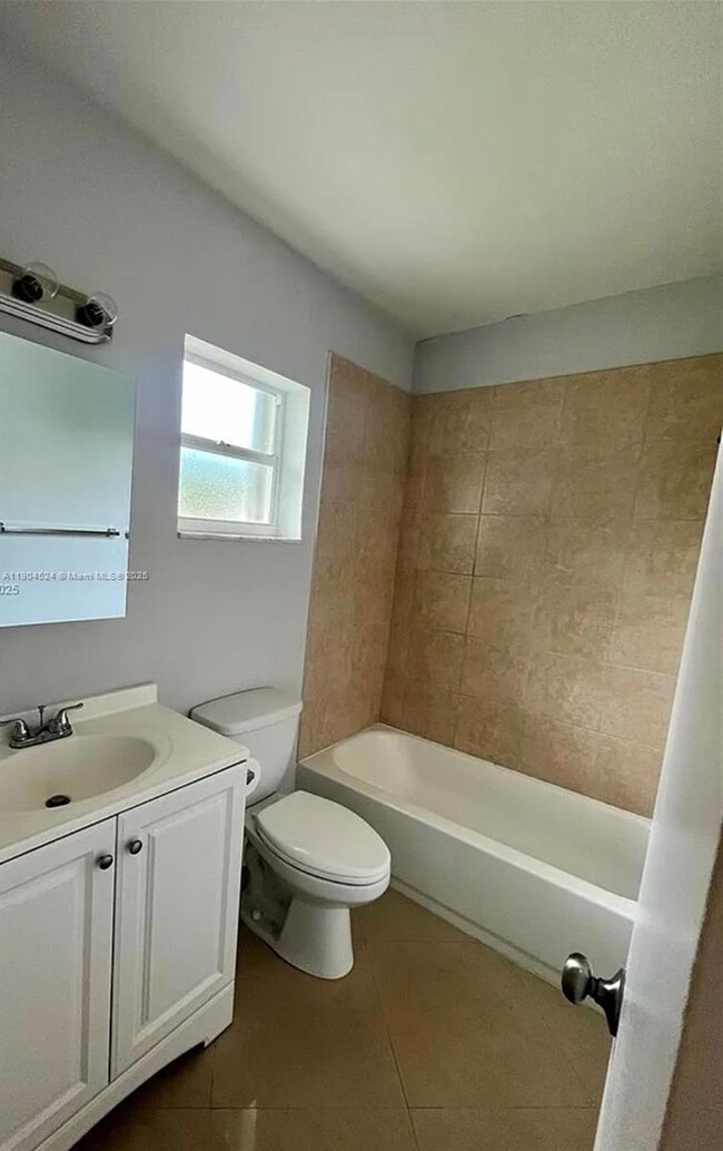 1824 Monroe St unit 8, Hollywood, FL 33020 - photo 6