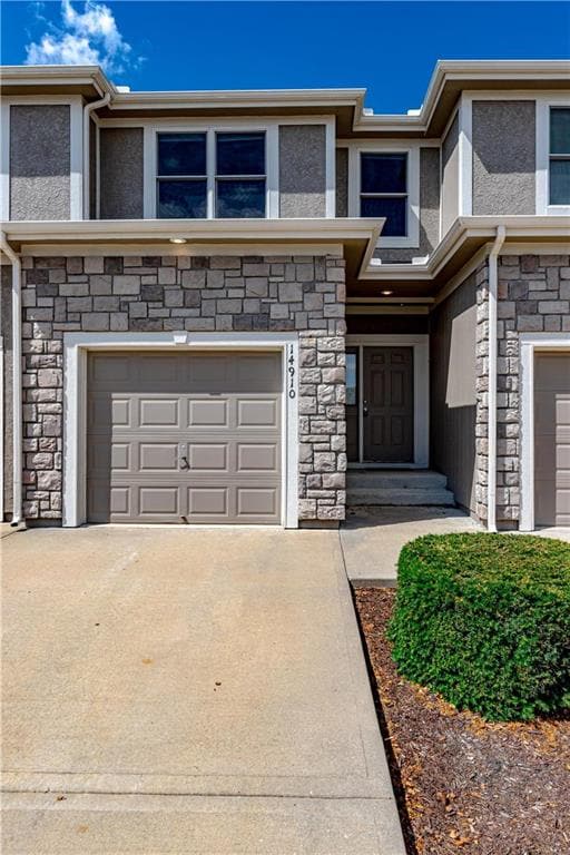 14910 W 64th St, Shawnee, KS 66216 - photo 2