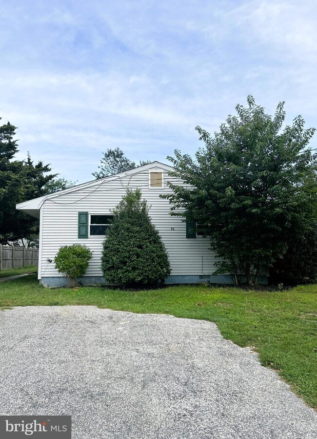 15 Hamilton Dr, Somers Point, NJ 08244 - photo 2