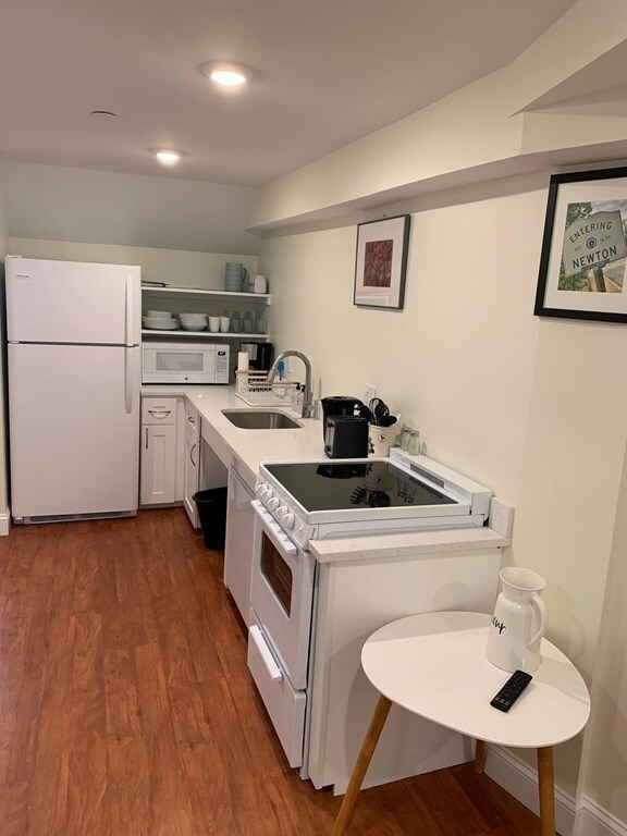 1170 Walnut St unit 3, Newton Highlands, MA 02461 - photo 3