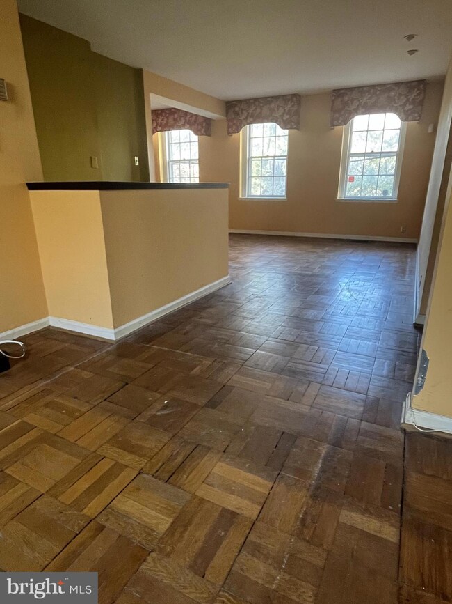 3940 Langley Ct NW unit 631, Washington, DC 20016 - photo 3