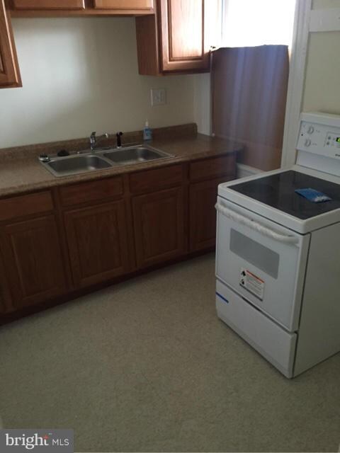 2733 W North Ave unit 3, Baltimore, MD 21216 - photo 2