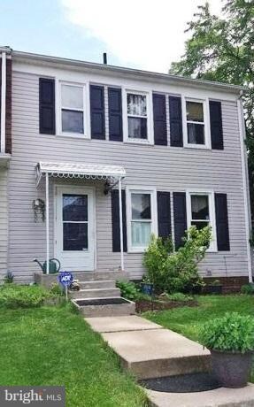 11728 Trophy Ct, Germantown, MD 20876 - photo 2