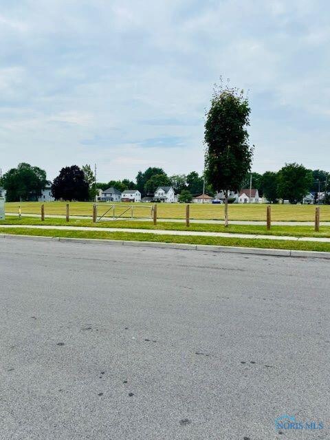 4136 Berwick Ave, Toledo, OH 43612 - photo 4