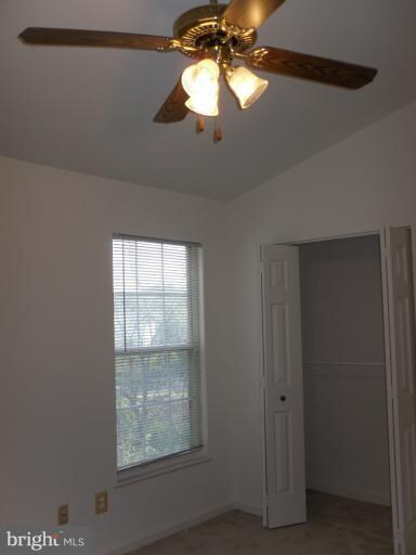 1719 Vonnies View Ct unit 127, Woodbridge, VA 22192 - photo 7