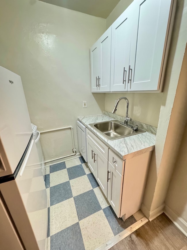 625 Gramatan Ave unit GRU, Mount Vernon, NY 10552 - photo 3