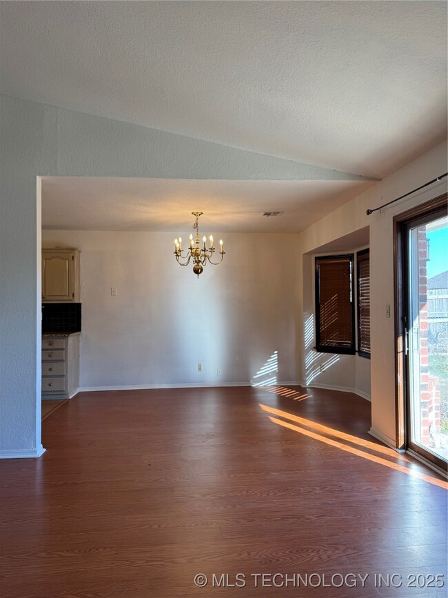 1044 E 145th Place, Glenpool, OK 74033 - photo 3