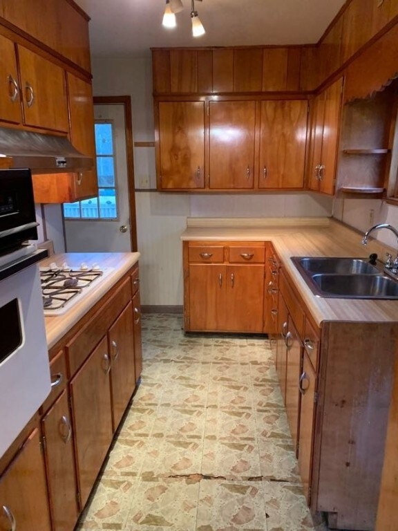 42 Wayne St, Homer City, PA 15748 - photo 7