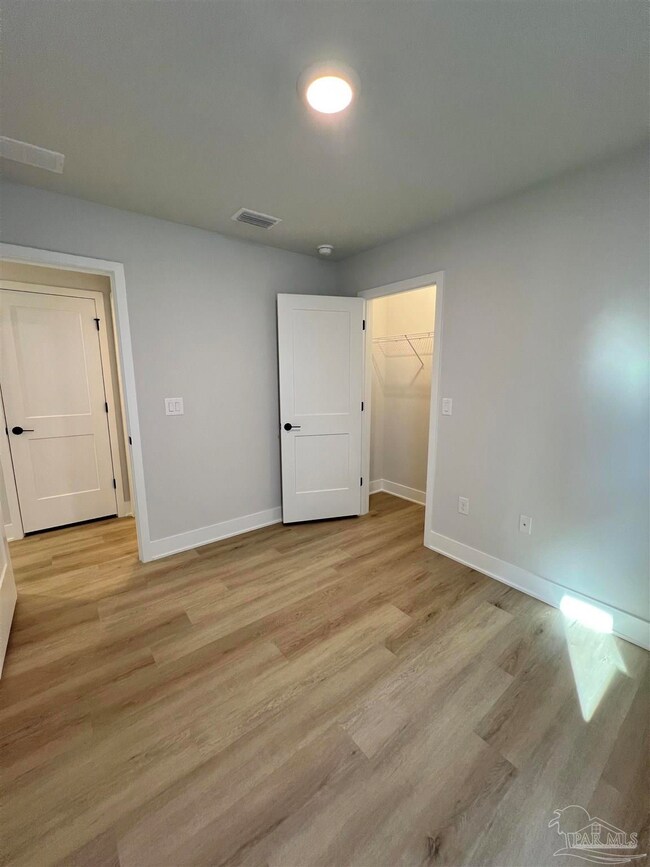 3343 Bliss Ln unit 8E, Gonzalez, FL 32533 - photo 6