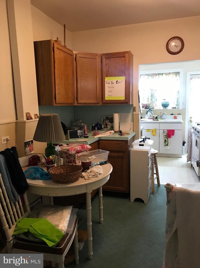 69 N Keystone Ave, Upper Darby, PA 19082 - photo 4