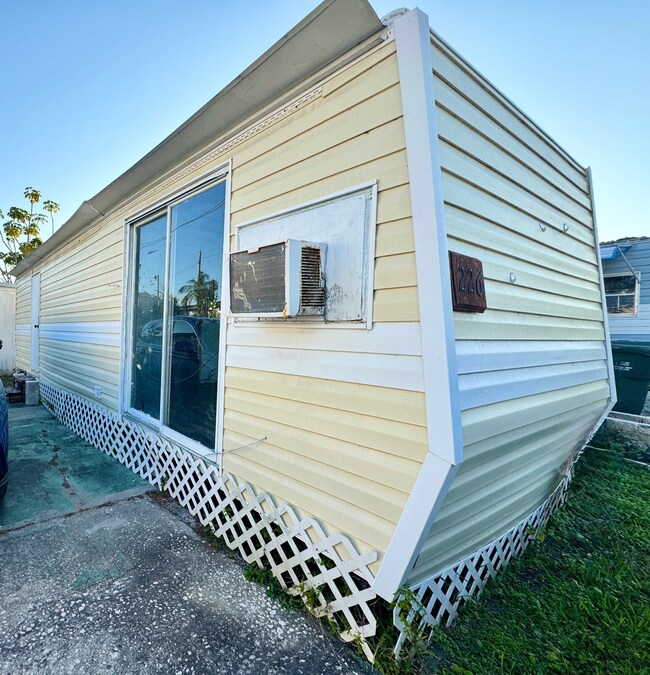 620 Clearwater Largo Rd N unit 226, Largo, FL 33770 - photo 6