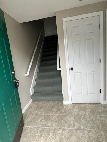 1011 Middlesex St unit 4, Lowell, MA 01851 - photo 2