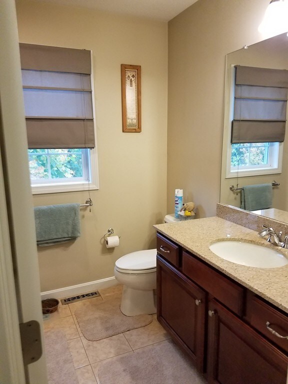 93 Agnes St, Springfield, MA 01118 - photo 5