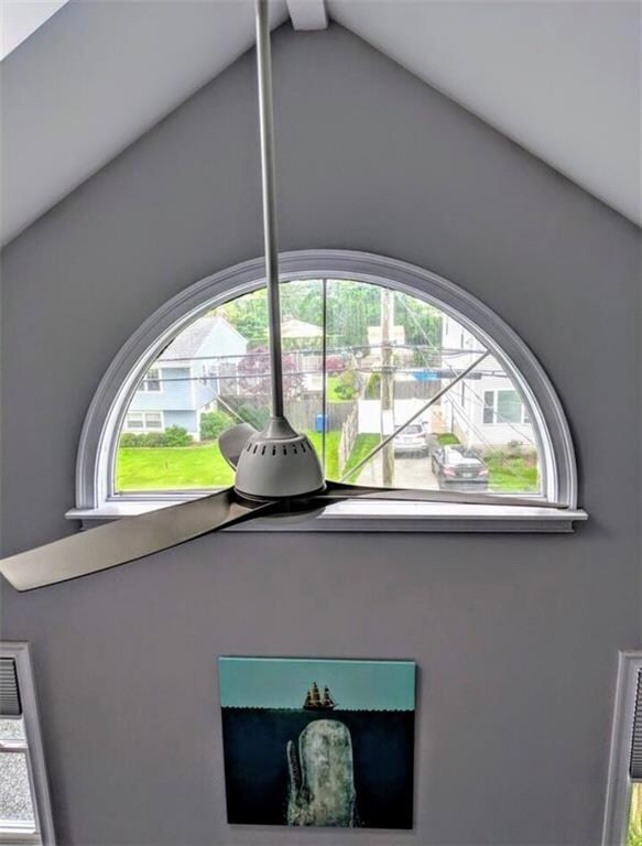 90 Wolcott Ave unit 1, Middletown, RI 02842 - photo 6