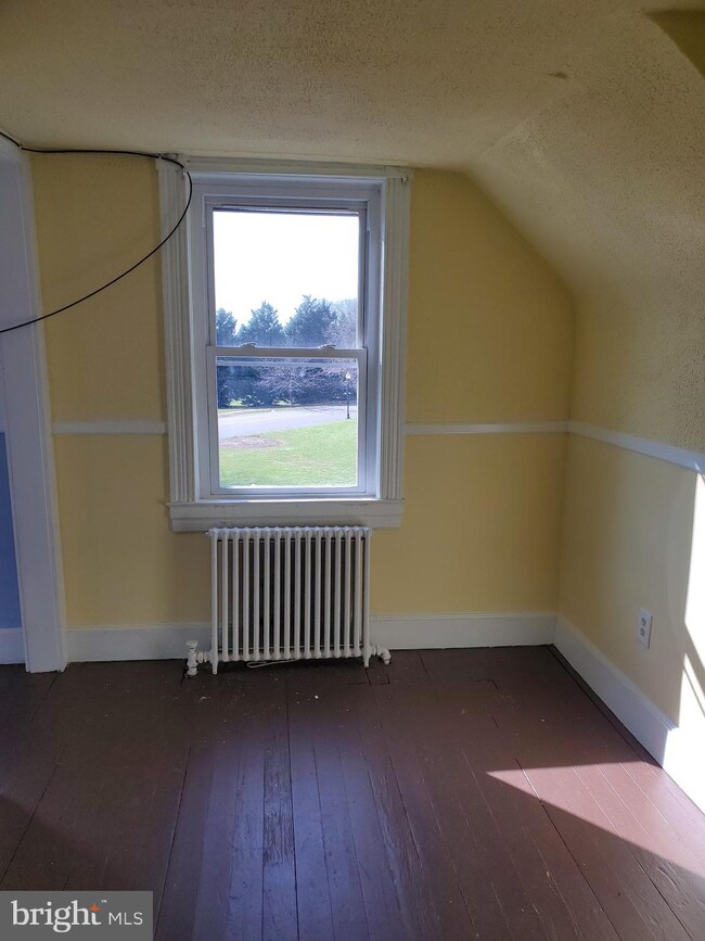 2502 Erdman Ave unit 3, Baltimore, MD 21213 - photo 6