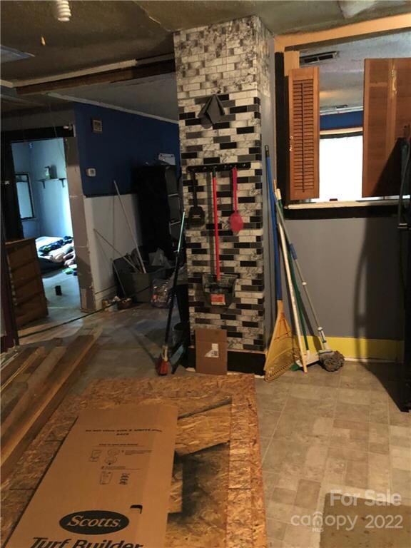 1812 Wilson W Lee Blvd, Statesville, NC 28677 - photo 6