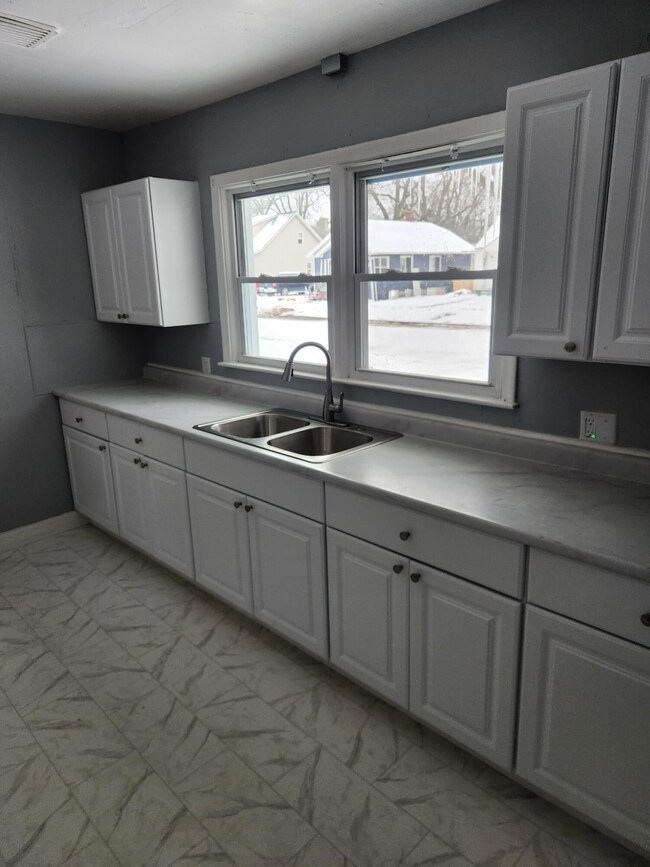 1733 Jarman St, Muskegon, MI 49442 - photo 6