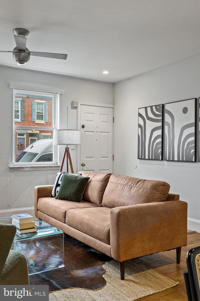 526 S Lecount St, Philadelphia, PA 19146 - photo 6