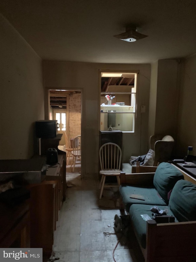 607 Wyeth St, Baltimore, MD 21230 - photo 4