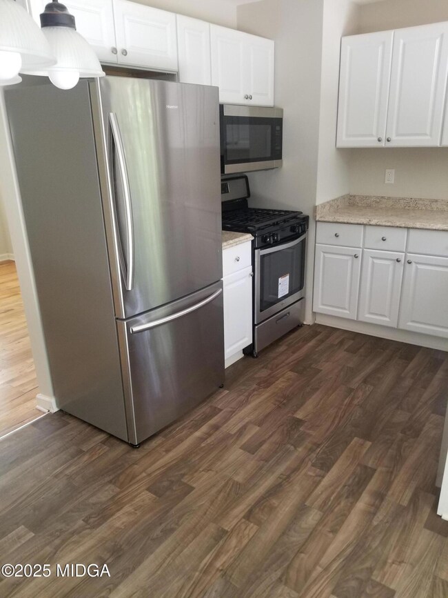 2483 Hillside Dr, Macon, GA 31206 - photo 2