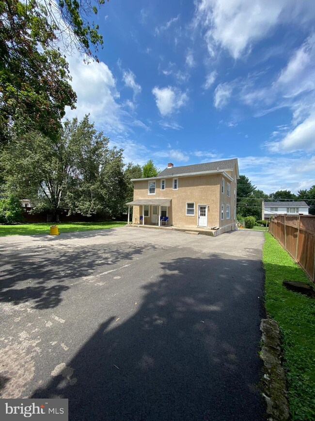 12 W Mill Rd, Flourtown, PA 19031 - photo 5