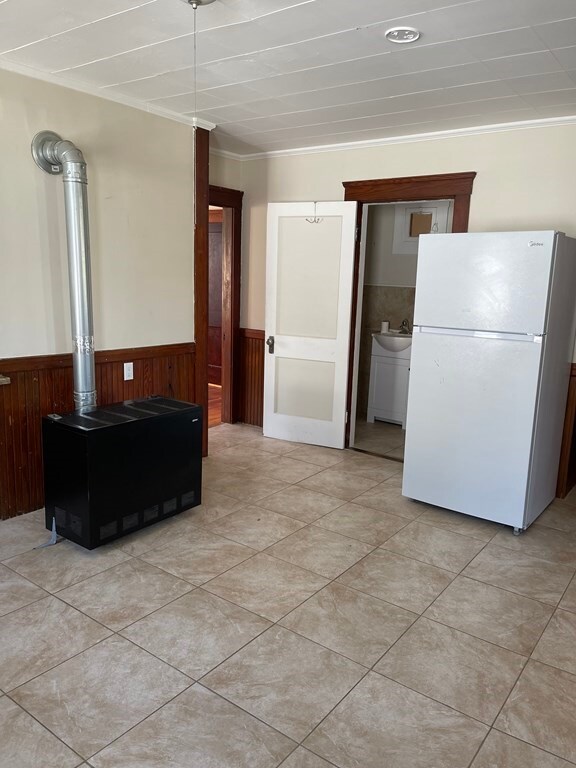7 West St unit 2R, Dudley, MA 01571 - photo 2