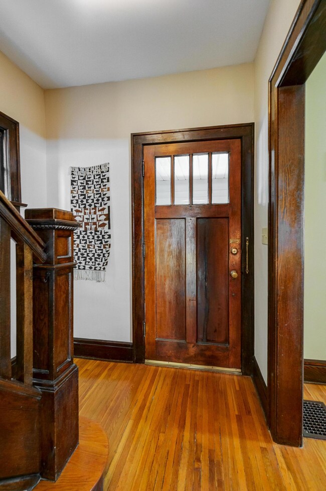 2638 Glenmawr-9
