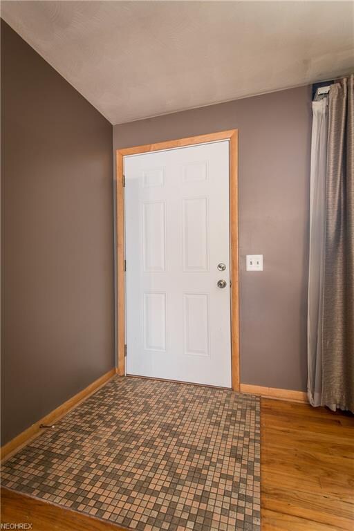 Tiled entry
