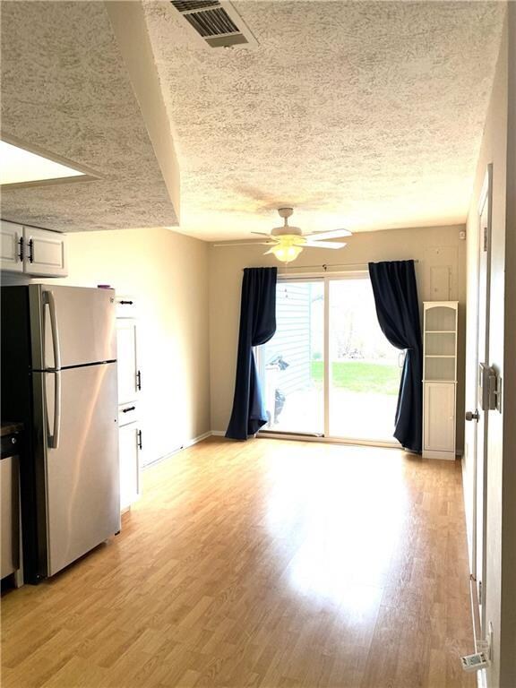 2970 Abounding Dr, Columbus, IN 47201 - photo 4