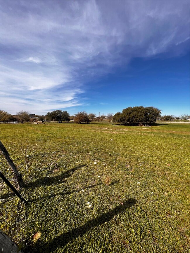 110 Crockett Rd, Weatherford, TX 76088 - photo 2