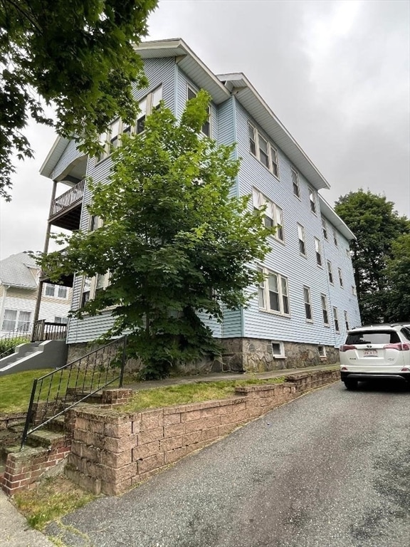 26 Woodford St unit 1, Worcester, MA 01604 - photo 2