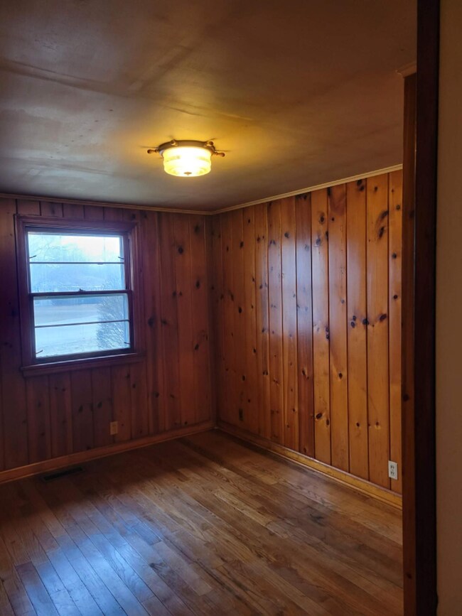 1108 E 32nd St, Marion, IN 46953 - photo 3