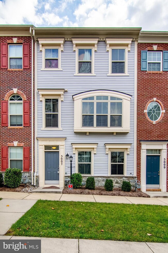 5007 Potomac Highlands Cir, Triangle, VA 22172 - photo 3